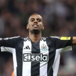 Liverpool Steps Back from Pursuing Isak Transfer Talks
