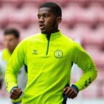 Daniel Kanu Joins Walsall on Loan from Charlton