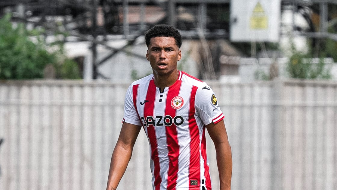 Harrogate Sign Defenders Headman and Heffernan