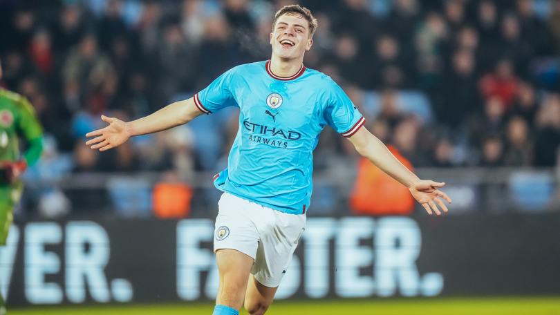 Man City Forward Dickson Joins Chesterfield