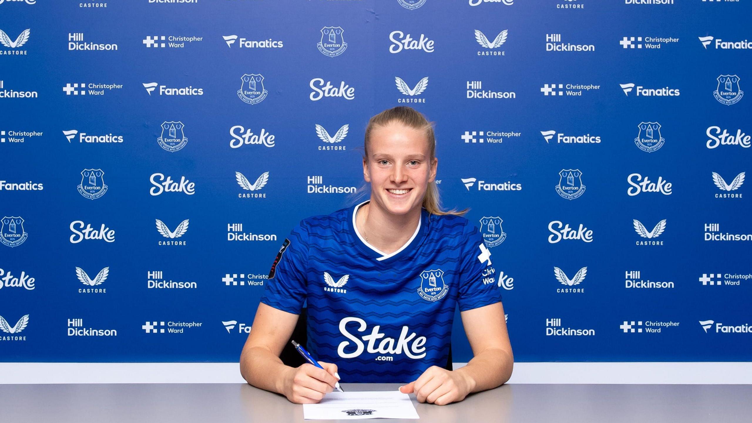 Kramzar Joins Everton from Roma in New Deal