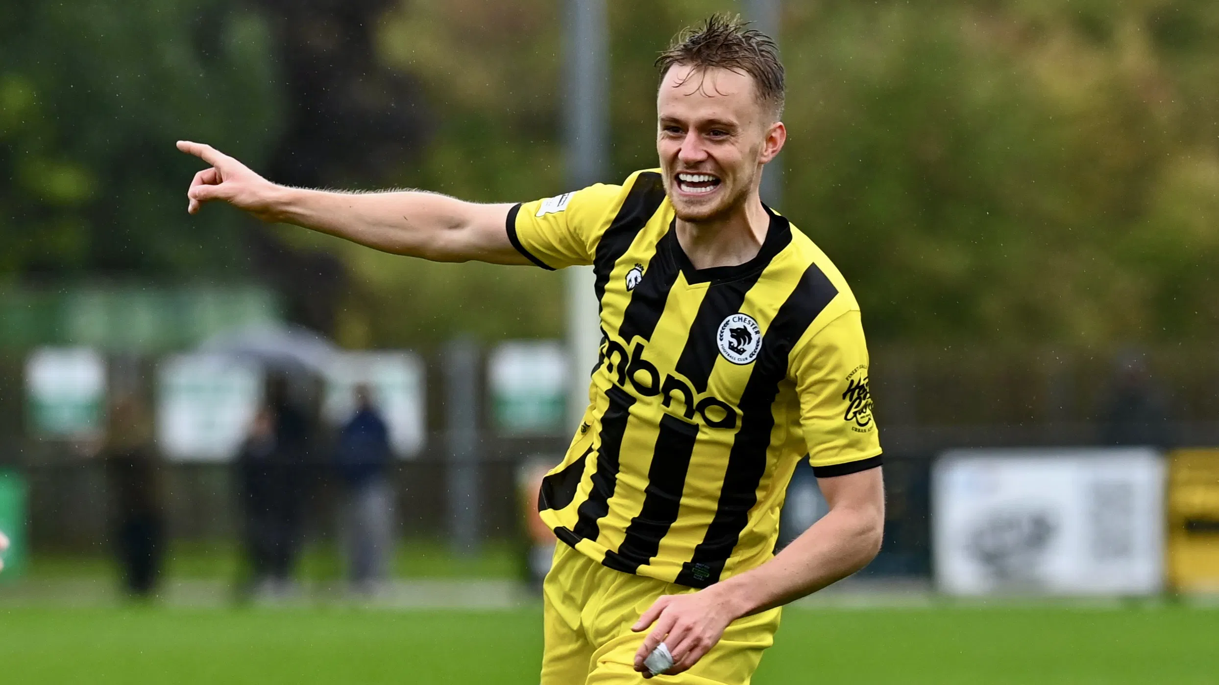 Scunthorpe Land Jones in Two-Year Transfer Deal