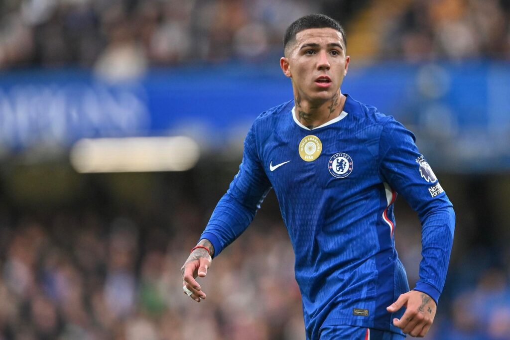 Fernandez Departure Would Cost Buyers £120m