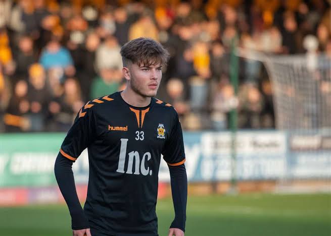 Simper Joins Walsall After Sutton Exit