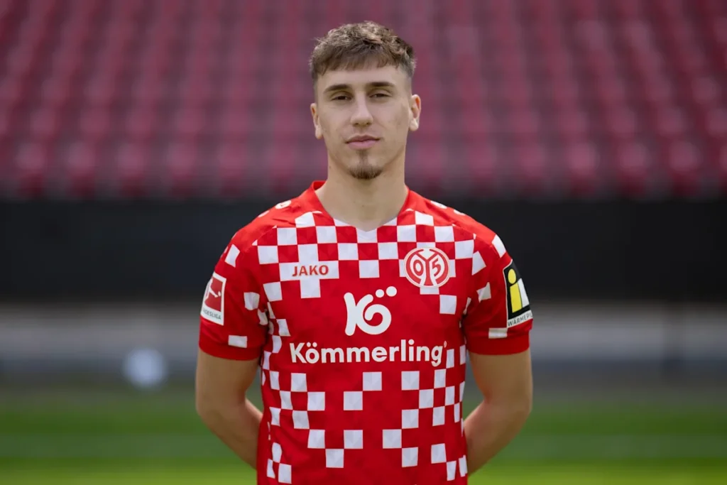 RB Leipzig Bring Gruda Back on Loan