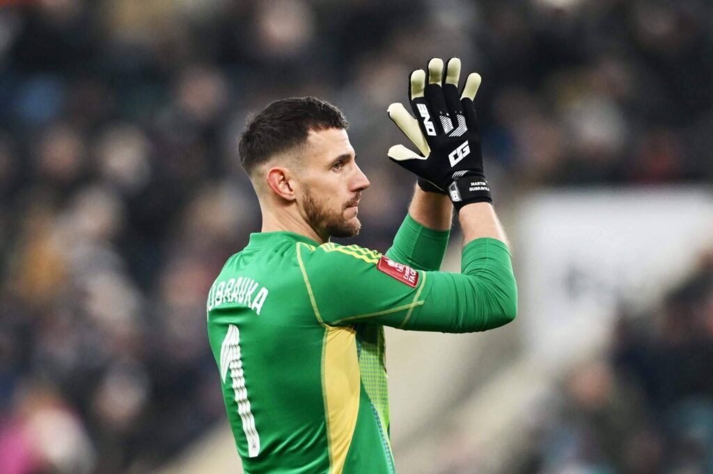 Dubravka Joins Spurs After Burnley Exit