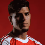 Arsenal Complete Permanent Hincapie Deal