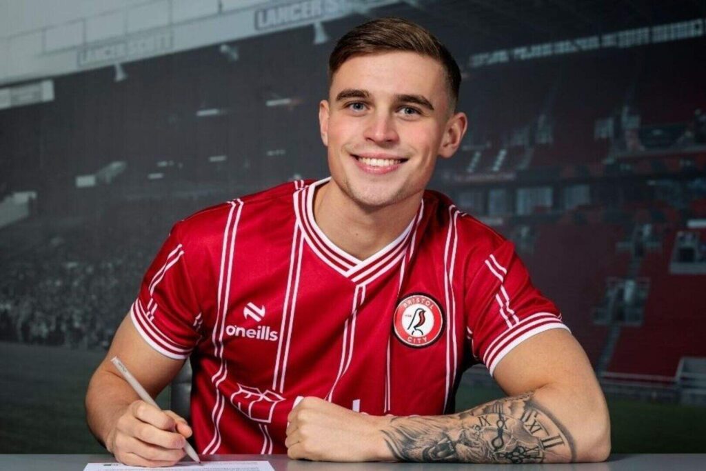 Fleetwood Complete Deal for Bristol City Midfielder Murphy