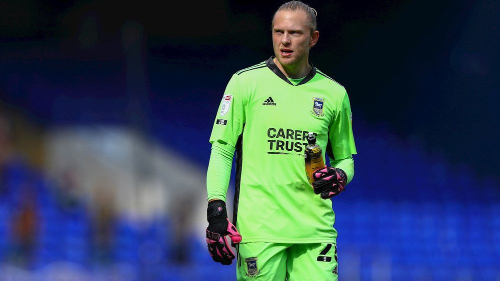 Leicester Complete Deal for Former Preston Keeper Cornell